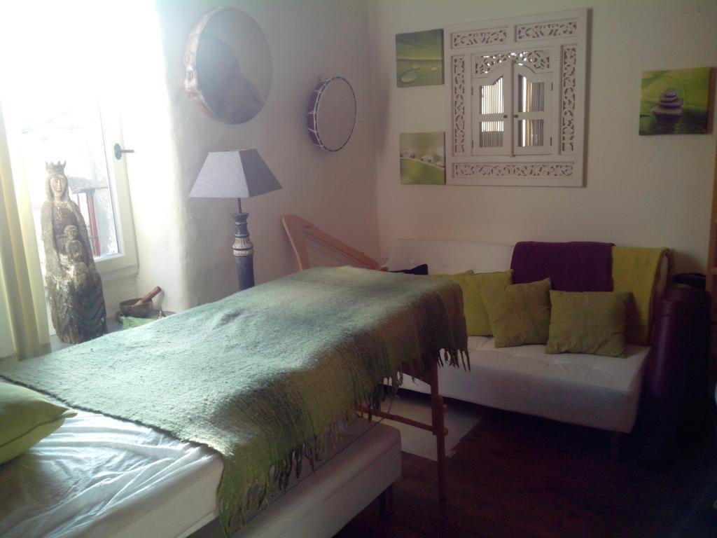 Le Clos De La Source Bed and Breakfast Le Bousquet-d'Orb Exterior foto