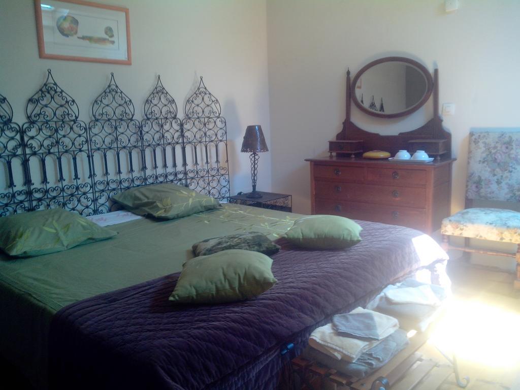 Le Clos De La Source Bed and Breakfast Le Bousquet-d'Orb Exterior foto